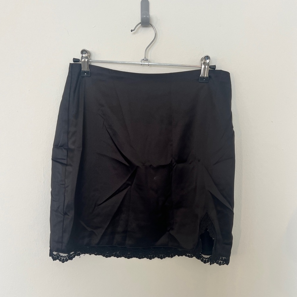 Black silk lace mini skirt with slit